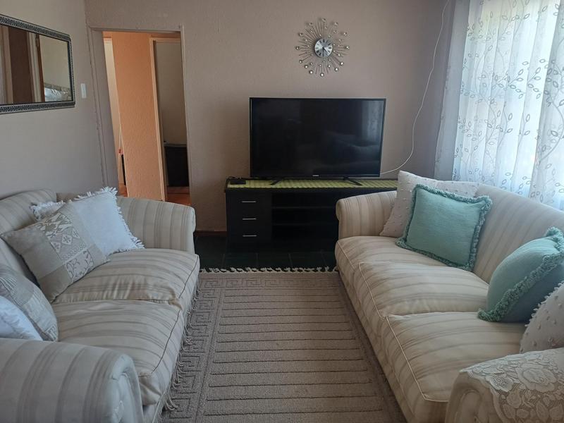 2 Bedroom Property for Sale in Ravensmead Western Cape